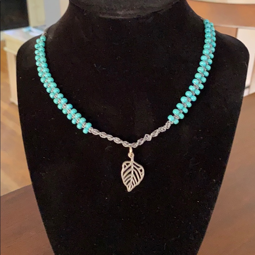 Leafy Micromacrame Necklace